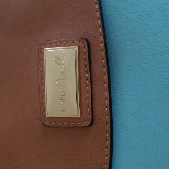 Purse - Picture 2 of 4